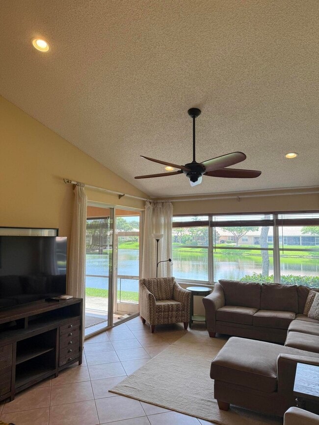 Building Photo - 227 Coral Trace Ln