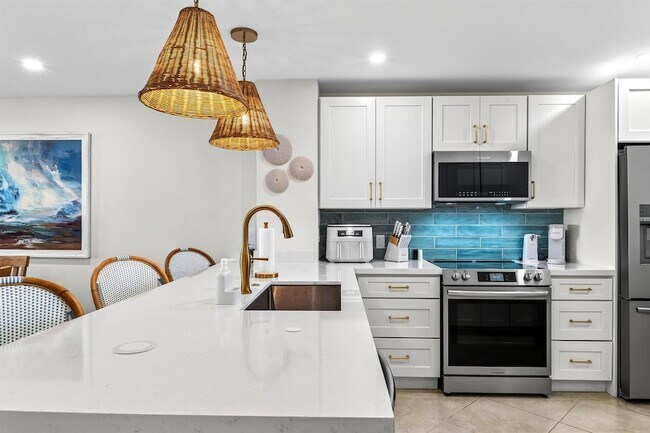 Building Photo - 111 N Pompano Beach Blvd