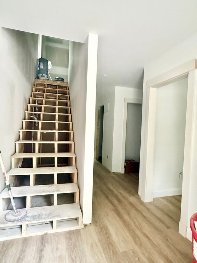 Building Photo - Brand New 3 Bedroom Townhouse for Rent