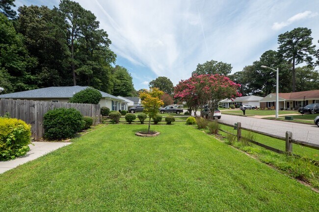 Building Photo - 1768 Olympic Dr