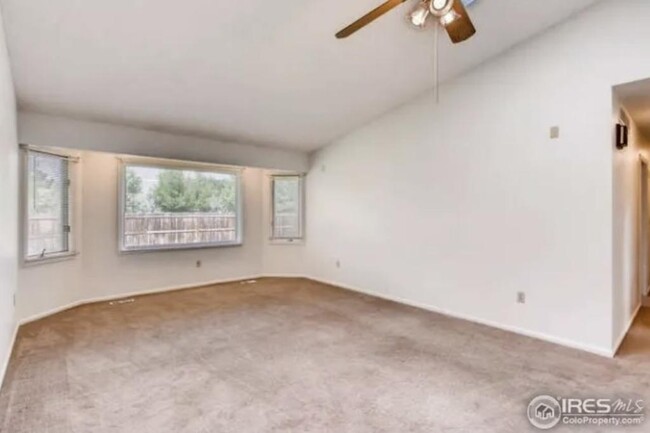 Building Photo - 2742 Goldenrod Pl