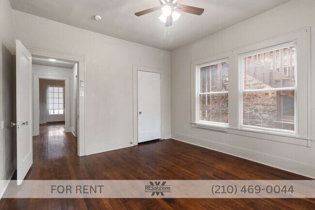 Building Photo - 1618 W Kings Hwy