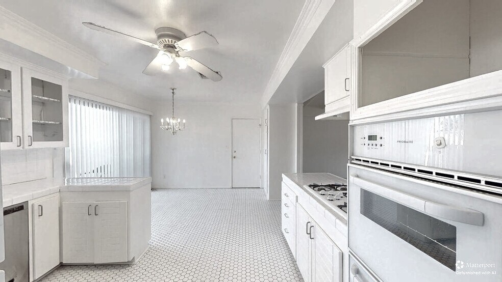 Building Photo - 22545 Hatteras St