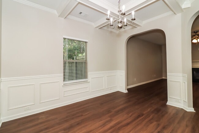 Building Photo - 212 Cleburne Pl