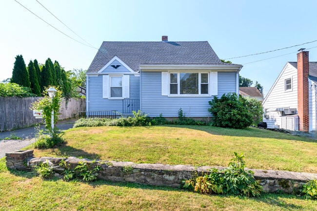 Primary Photo - 43 Plankton St