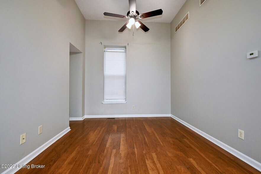 Extended Family room - 1216 S 1st St