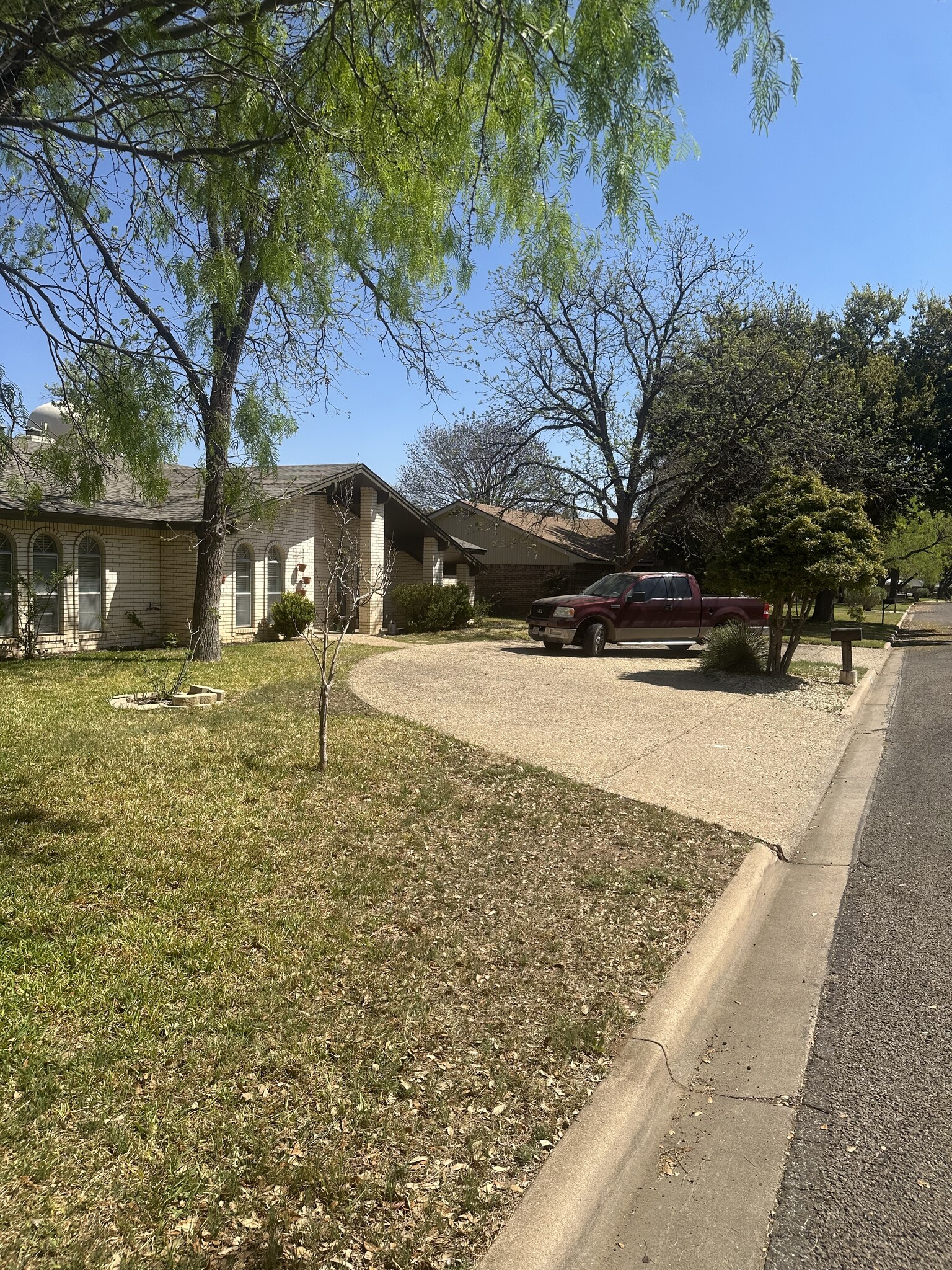 Building Photo - 2926 Briargrove Ln