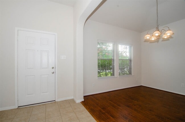 Building Photo - 18314 Fairwood Meadow Ct