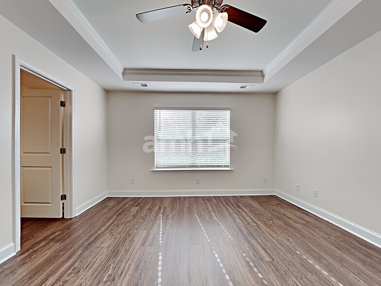 Building Photo - 1830 Produce Ln