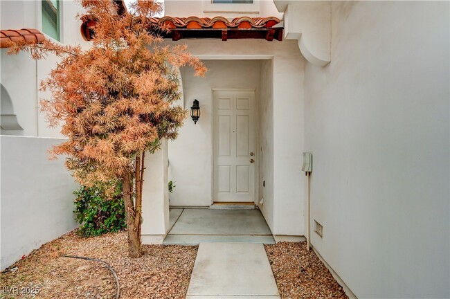 Building Photo - 8789 Villa Alex Ave