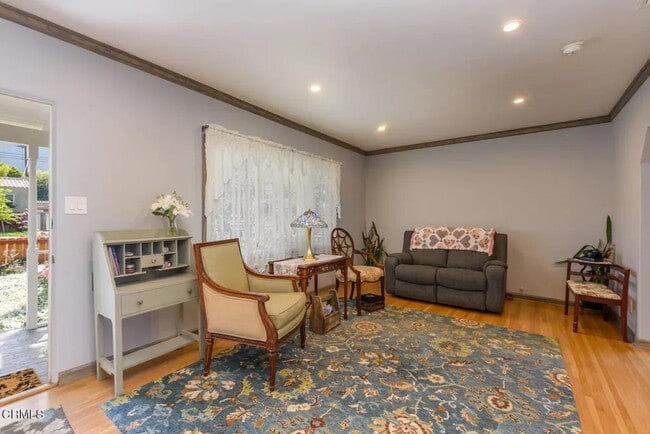 Building Photo - 309 S Dunning St