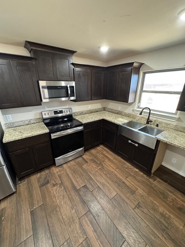 Building Photo - 1507 Port Texas Dr