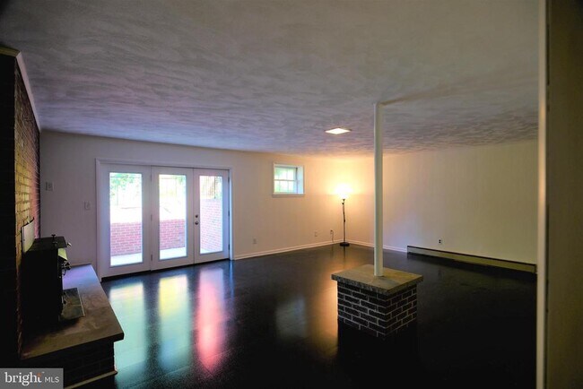 Building Photo - 2603 Beacon Hill Rd