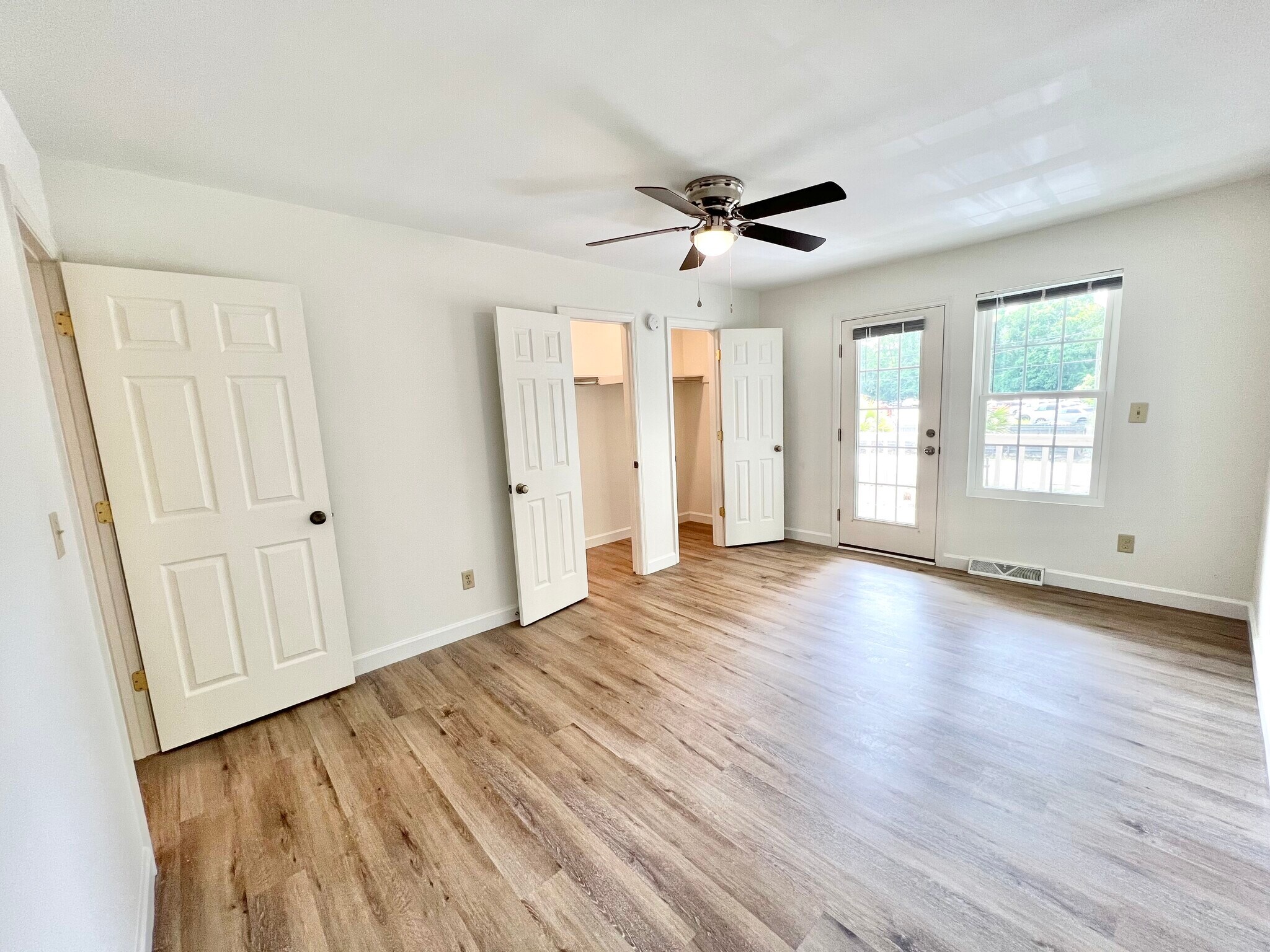 Upper-Front Bedroom - 274 Fleming Rd