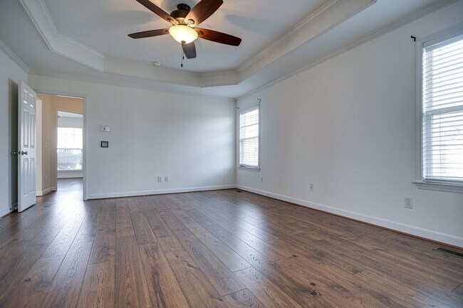 Building Photo - 1105 McDonough Cir