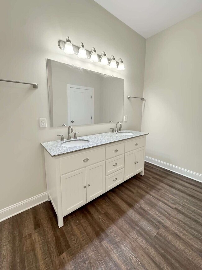 Building Photo - Roomy and Modern New Construction Home Ava...