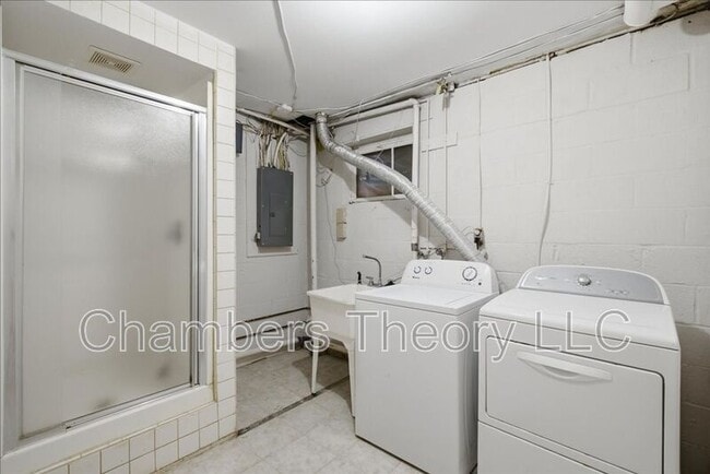 Building Photo - 3327 Webley Ct