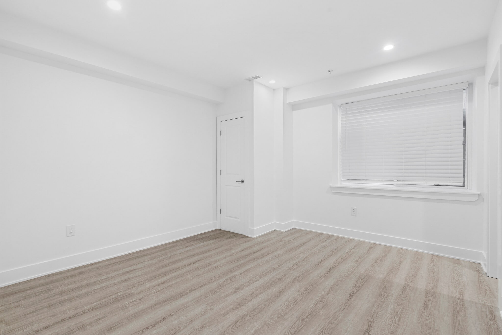 Bedroom - 1649 E Eyre St