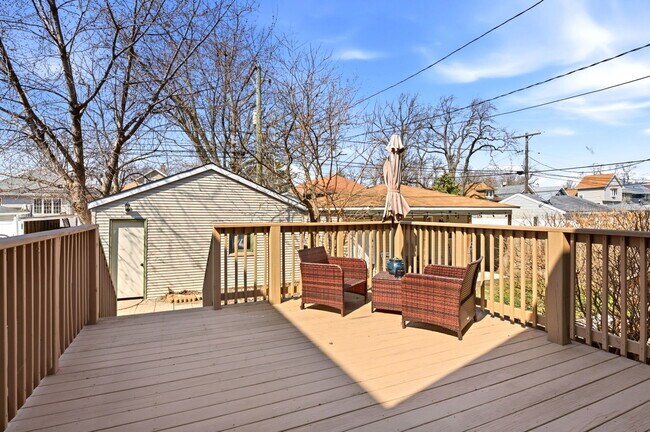 Building Photo - 907 Ferdinand Ave