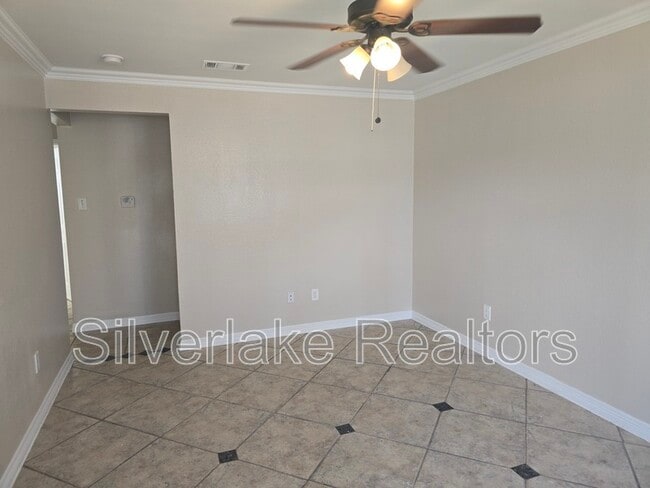 Building Photo - 2429 Salmon St