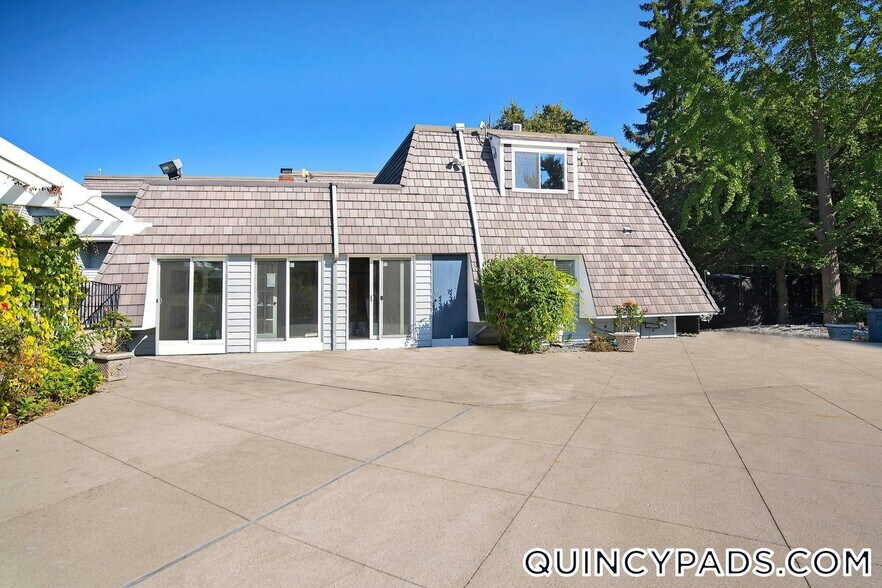 Building Photo - 55 Presidential Dr