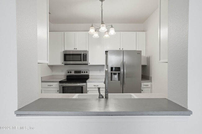 Building Photo - 7990 Baymeadows Cir E
