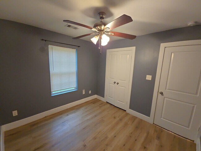 Building Photo - 11435 Raincove Dr