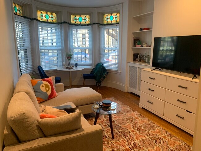 Building Photo - 45 Westland Ave