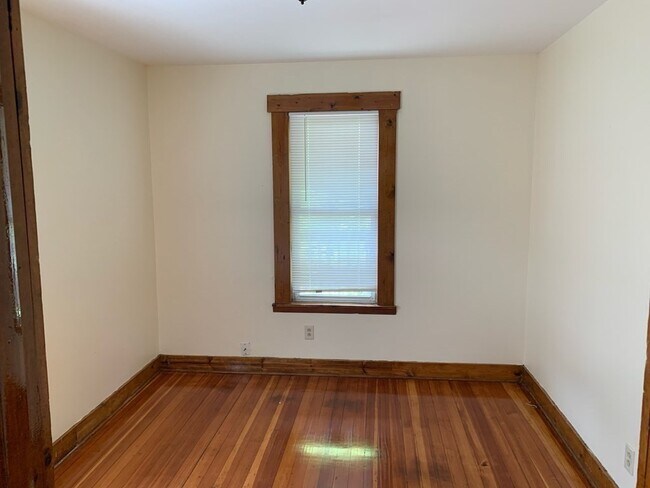 Building Photo - 962 Blue Hill Ave