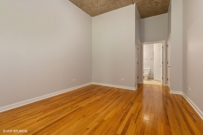 Building Photo - 1110 W 15th St