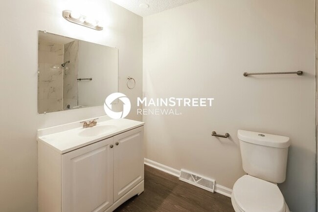 Building Photo - 3 Bedroom Pet-Friendly Home in KANSAS CITY, MO with Main Street Renewal