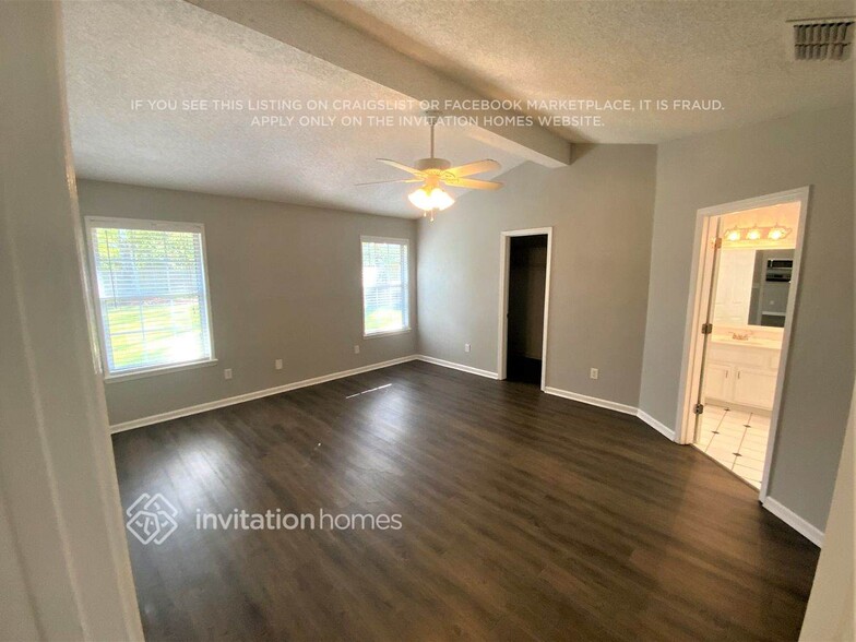 Building Photo - 12015 Stacy Scott Ct