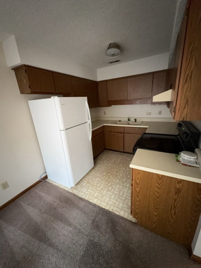 Building Photo - 176 Waters Rd