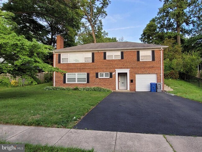 Building Photo - 3211 Korte Ct