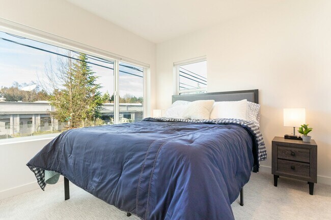Building Photo - 6032 Sand Point Way NE