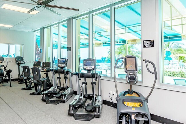 Building Photo - 2501 S Ocean Dr