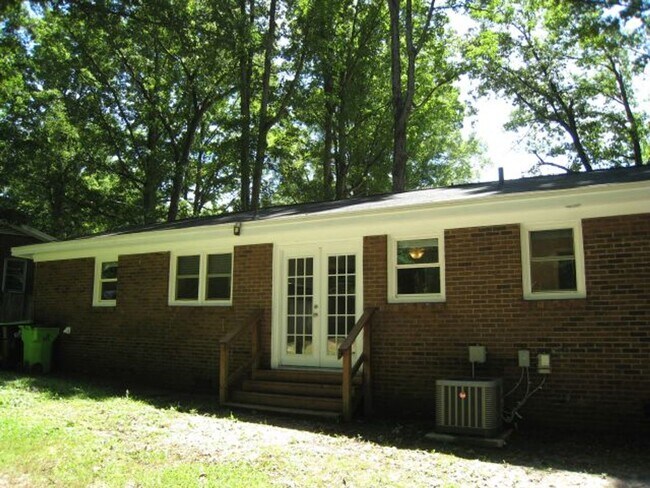 Building Photo - 614 Sexton Ave