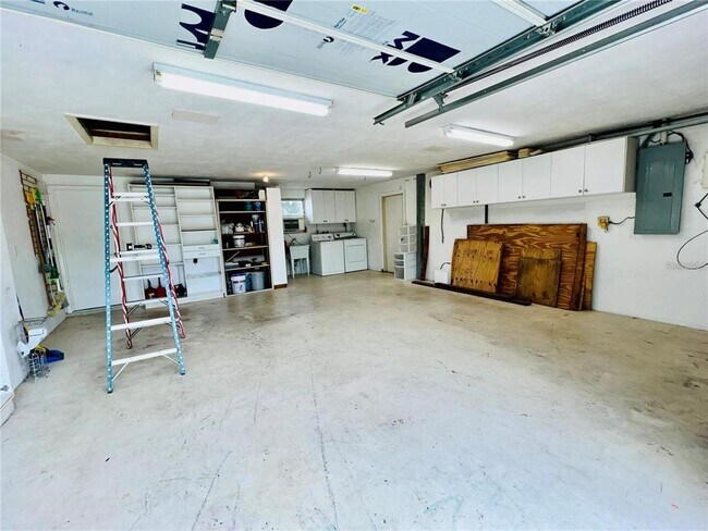Building Photo - 68 Lake Shore Dr
