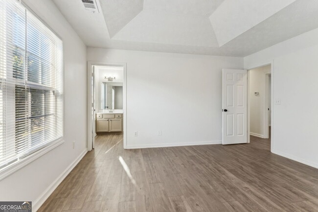 Building Photo - 410 Shenandoah Ct