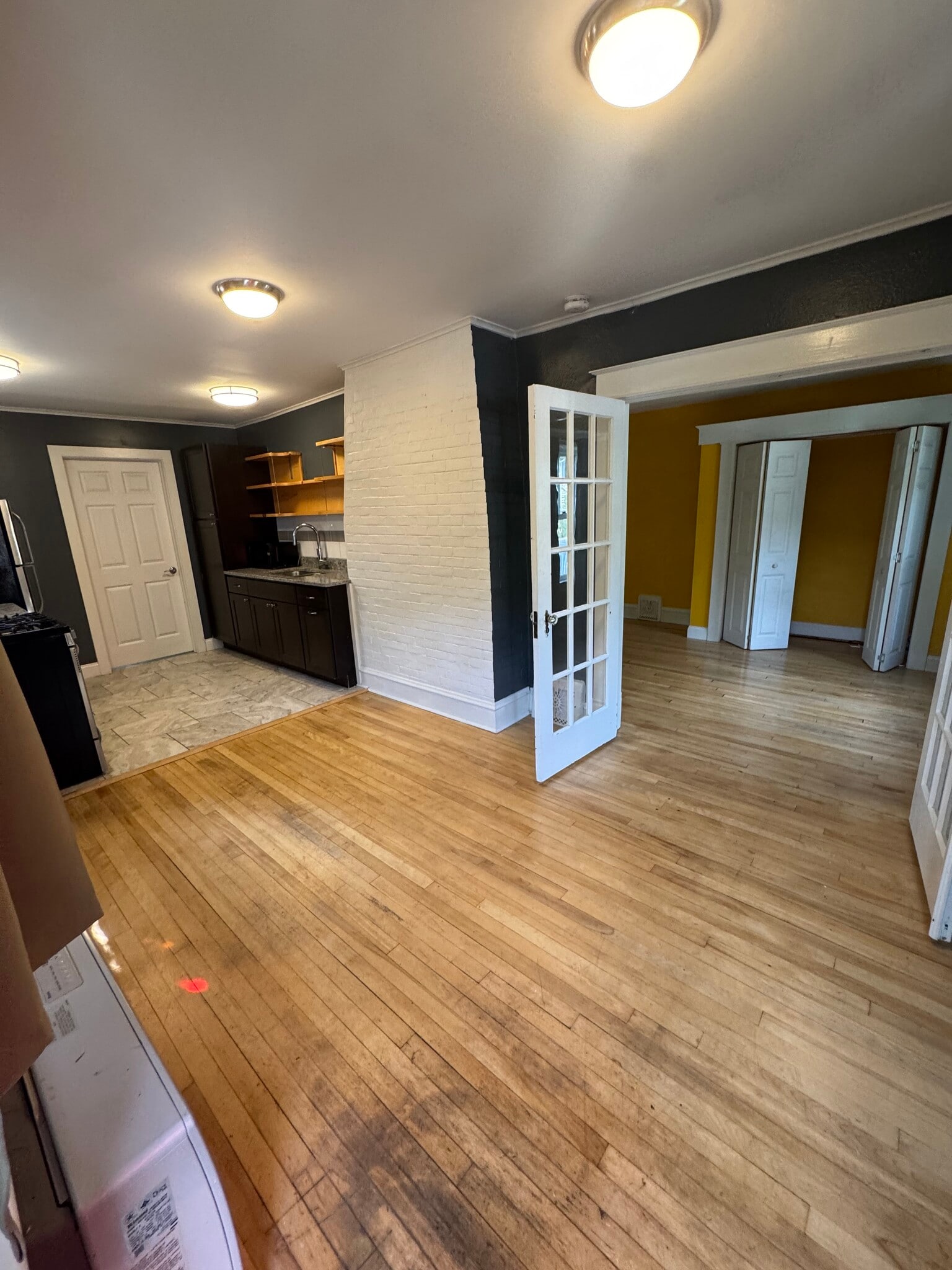 Building Photo - 361 S Winooski Ave