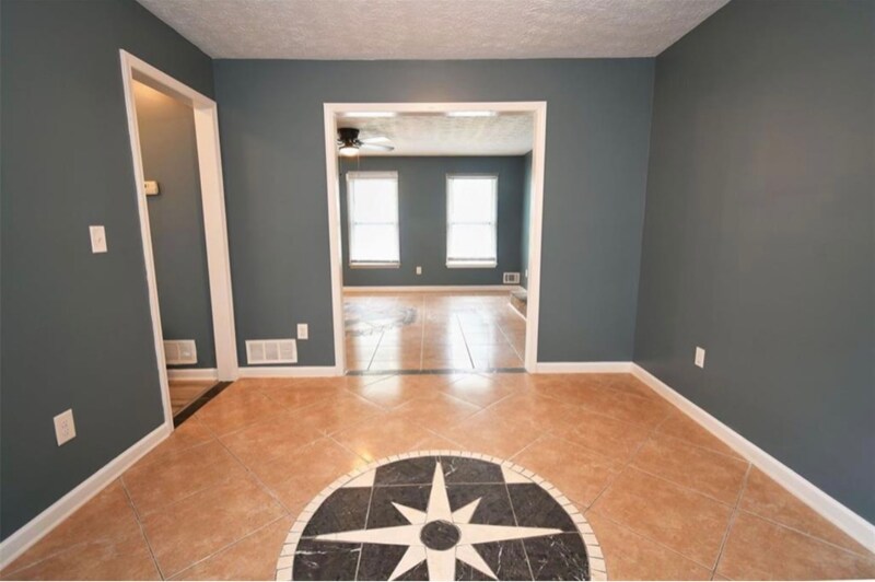Building Photo - 2605 Waterford Park Dr