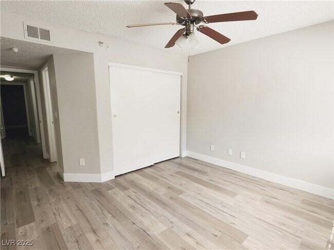 Building Photo - 2750 S Durango Dr