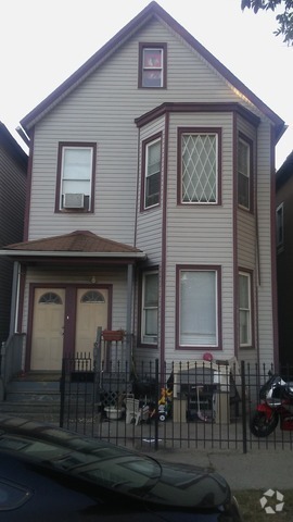 Building Photo - 520 W 44th Pl