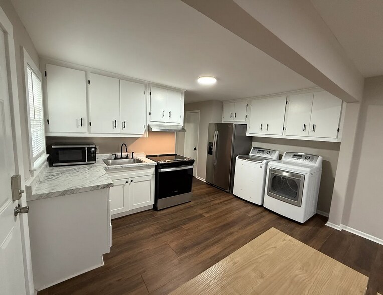 Building Photo - 20 Burgess Ave