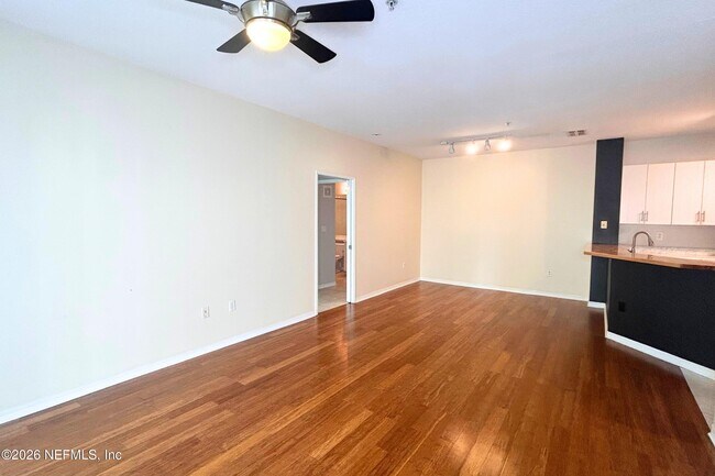 Building Photo - 535 Florida Club Blvd