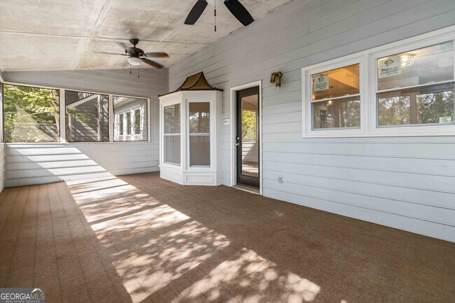 Building Photo - 2308 Defoors Ferry Rd NW