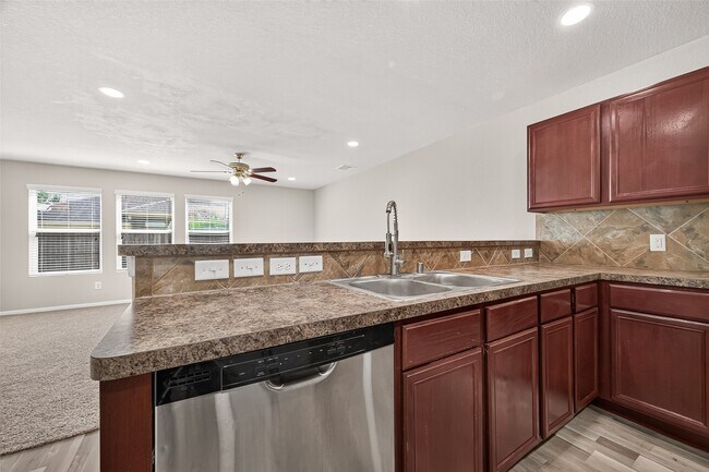 Building Photo - 3078 View Valley Trail