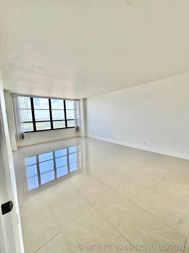 Building Photo - 600 Three Islands Boulevard