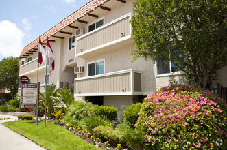 Building Photo - The Promenade