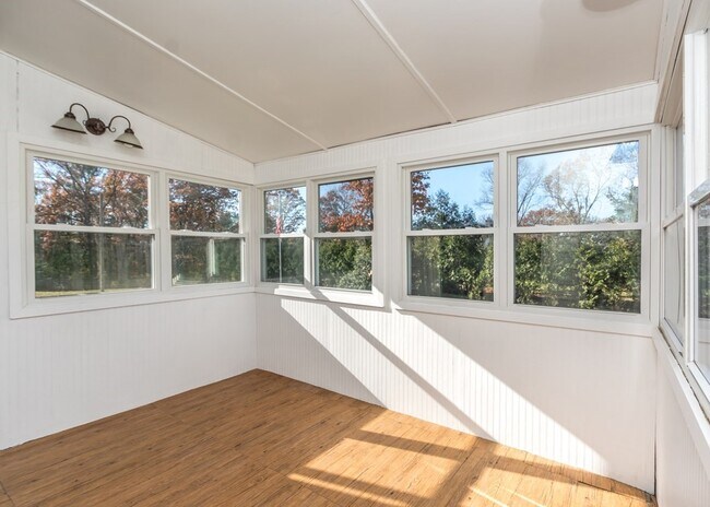 Building Photo - 59 Hobbs Brook Rd